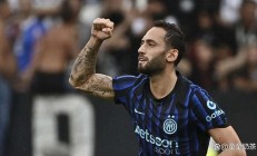 九游娱乐网页-尤文图斯门将状态低迷，防线失守的简单介绍