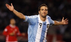 九游体育官方入口-突尼斯新星阿劳霍惊艳四座，国际米兰防线遭遇北非旋风考验