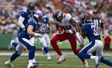 九游娱乐首页-保罗掌控全局诠释大师风范，老鹰群起攻英粉碎勇士连胜神话