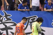 九游娱乐首页-关于上港客场告负，教练承担责任被球迷质疑的信息