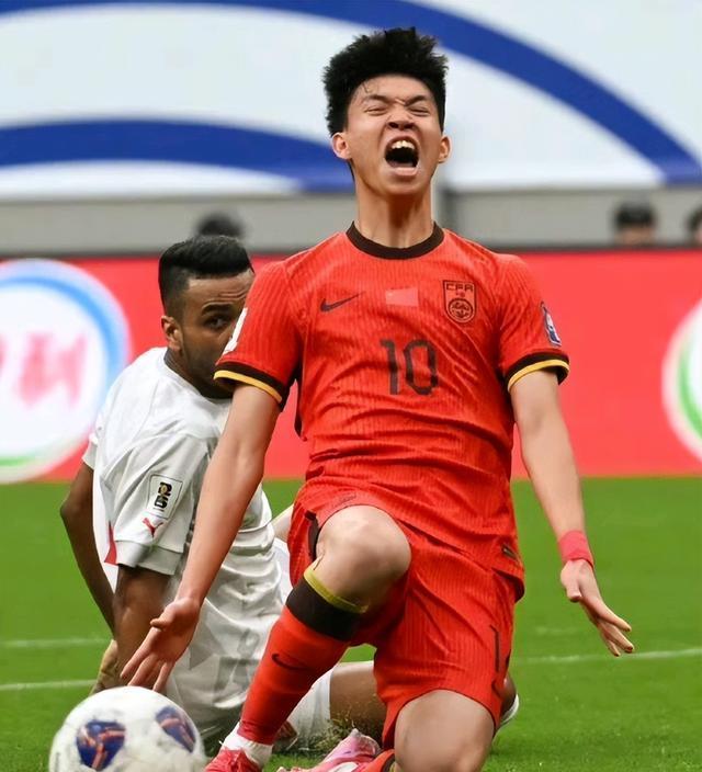 阿曼球员在亚洲足球赛事中获得胜利 阿曼球员在亚洲足球赛事中获得胜利