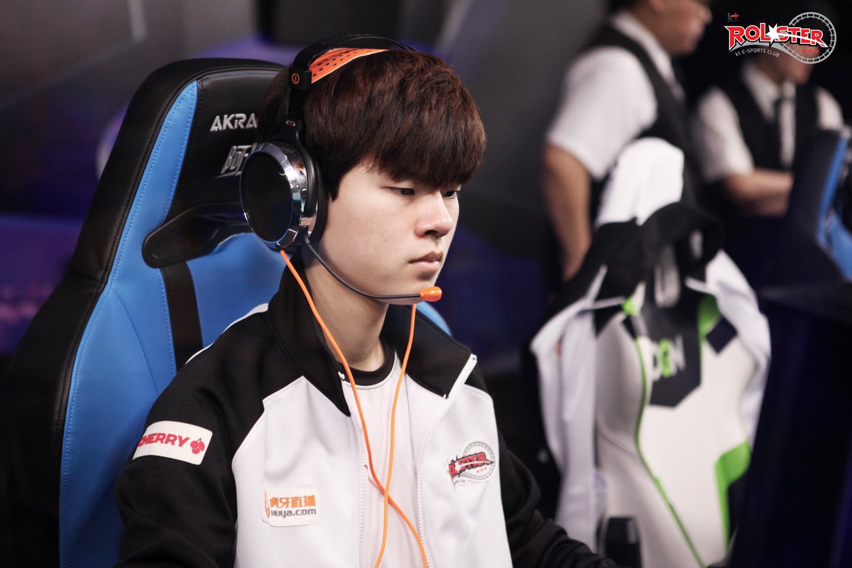 FPX险胜GEN,CoreJJ团战一打五顶尖较量全球总决赛,引爆全场热议 FPX险胜GEN,CoreJJ团战一打五顶尖较量全球总决赛,引爆全场热议