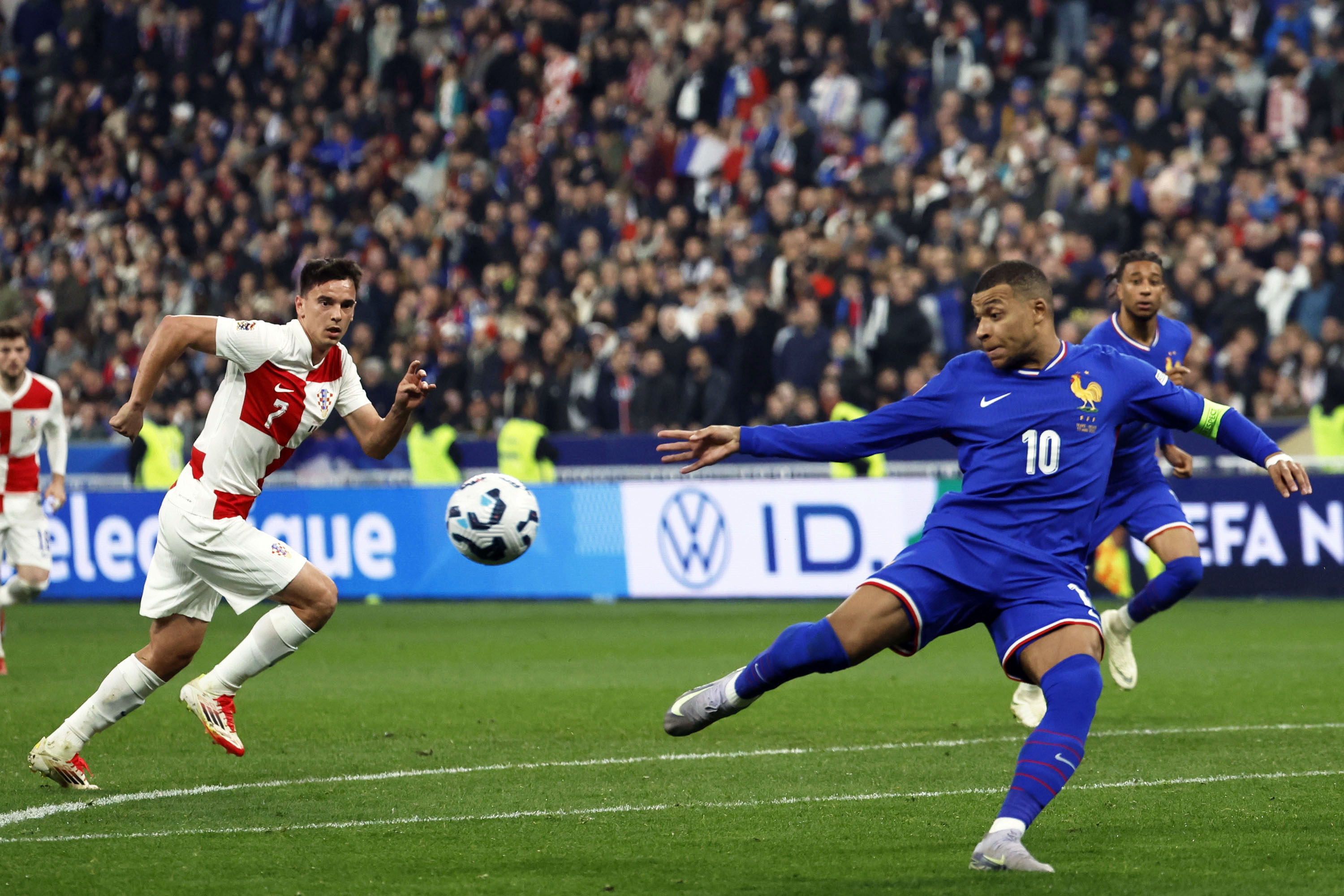 关于波兰队顽强拼搏,成功晋级欧国联半决赛的信息 关于波兰队顽强拼搏,成功晋级欧国联半决赛的信息