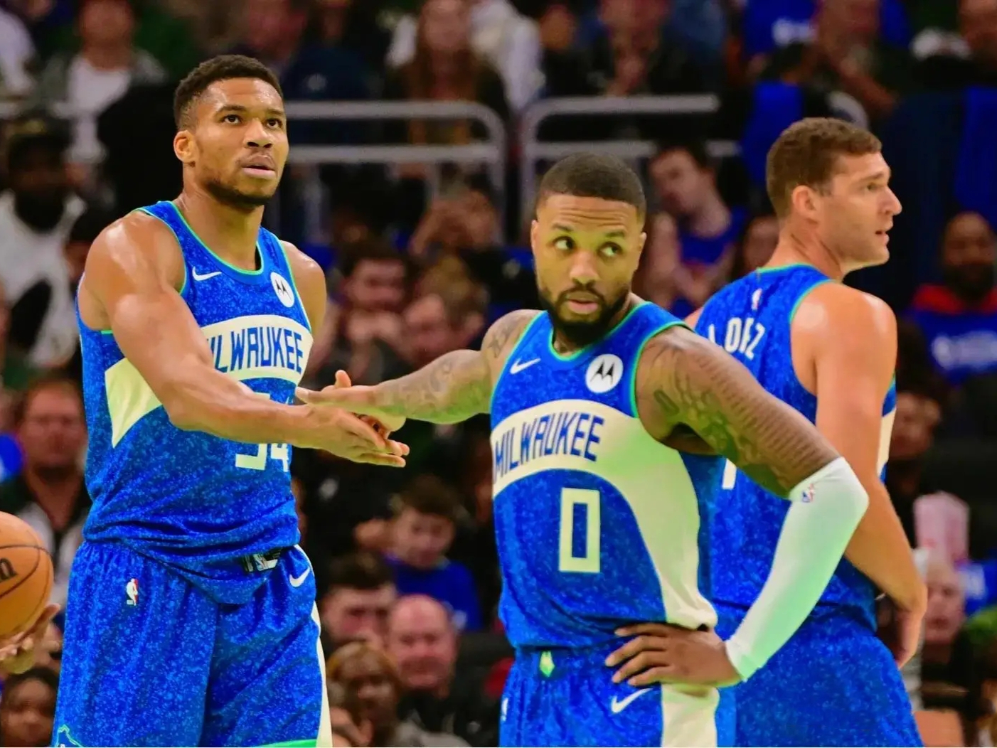 雄鹿全队火爆斗殴,缺席下一场比赛的简单介绍 雄鹿全队火爆斗殴,缺席下一场比赛的简单介绍