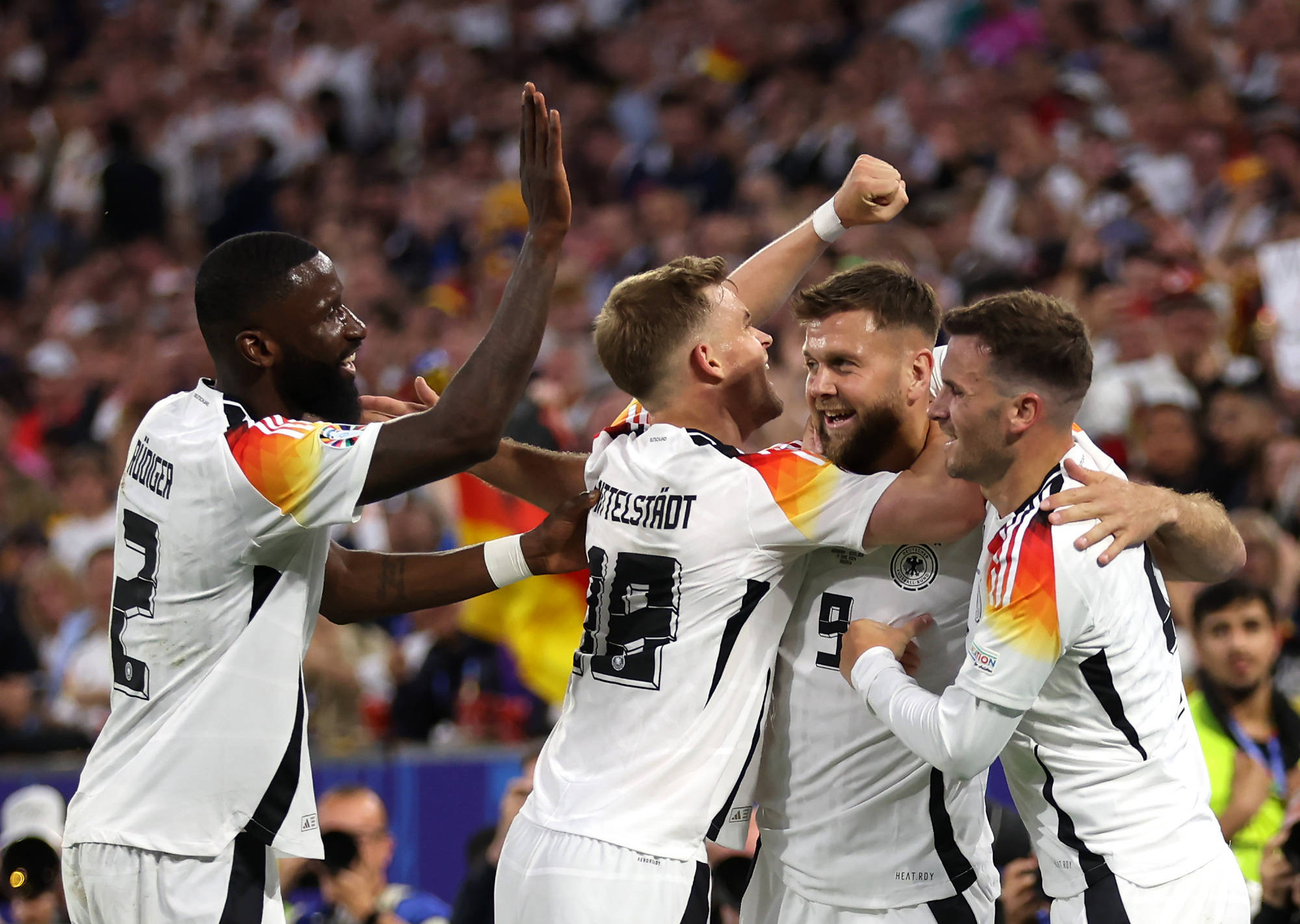 包含欧洲杯资格赛胜负难分,战局一触即发的词条 包含欧洲杯资格赛胜负难分,战局一触即发的词条