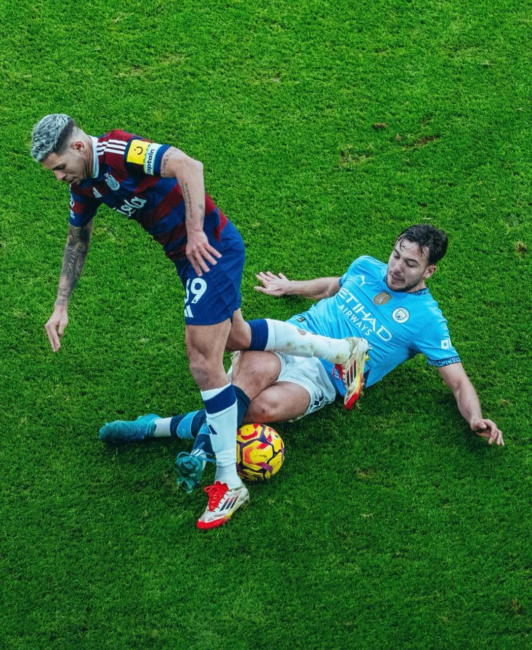 关于利物浦血洗克罗地亚，C罗完成帽子戏法的信息