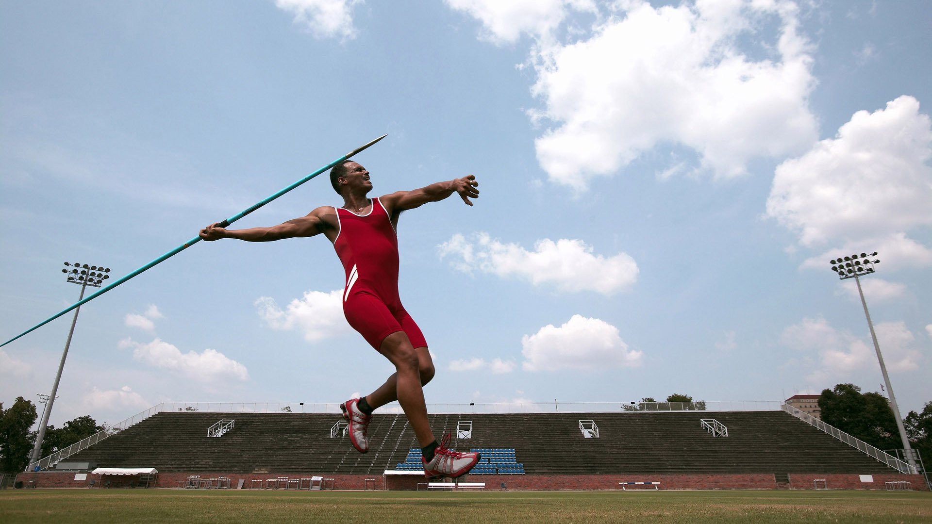 突尼斯式铁壁与奥纳纳的封神之夜，一场欧冠决赛的双重叙事