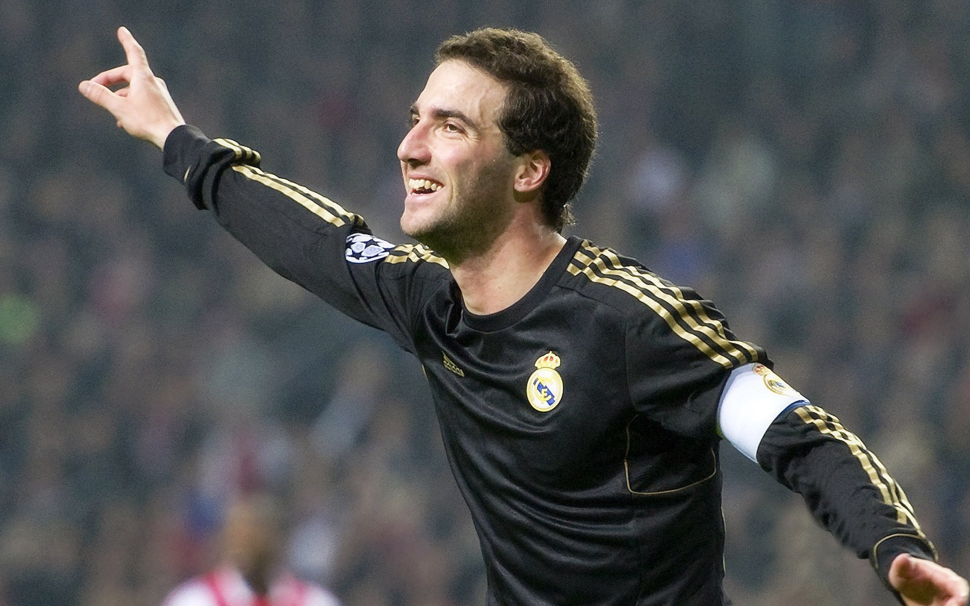 多特蒙德铁血防线压制瑞士,奥亚尔萨瓦尔一剑封喉成关键先生