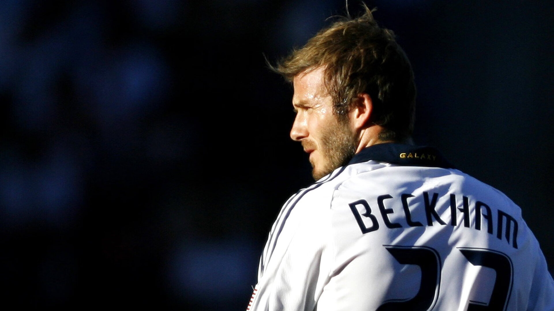 黄潜防线遭墨西哥强压撕裂,德里赫特化身爆破手彻底打爆后防体系